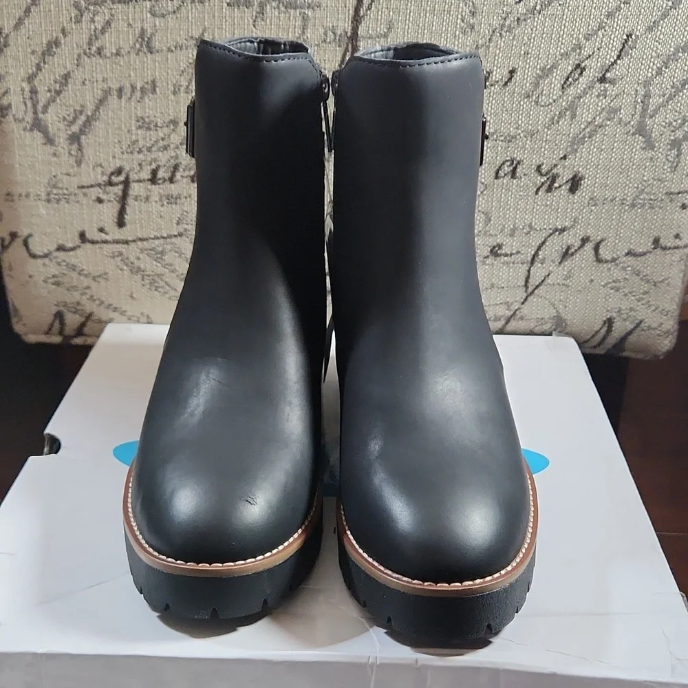 Aqua Collage Desiree Lug Waterproof Boots - Picture 2 of 6